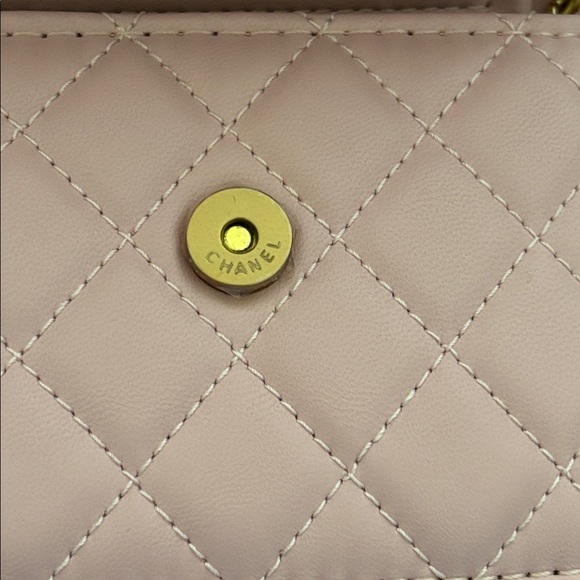 Chanel VIP Bag - Picture 5 of 11